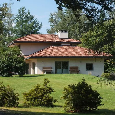 Villa Maggiore Alture Di Stresa Casa Nel Bosco Confinante Con Il Golf Des Iles Borromees