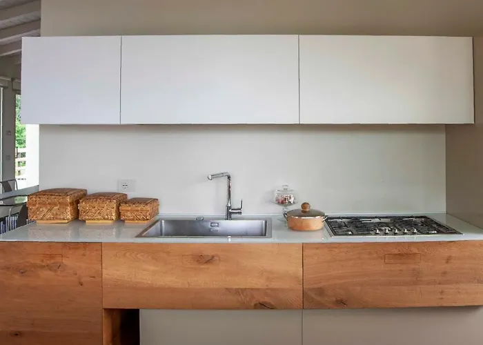 Maggiore Alture Di Stresa Casa Nel Bosco Confinante Con Il Golf Des Iles Borromees * Brisino