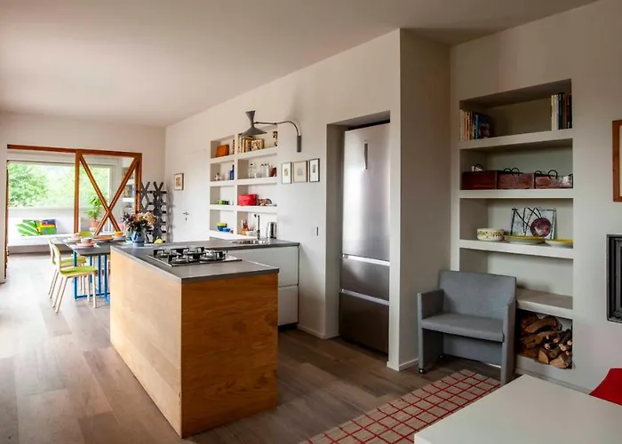 Maggiore Alture Di Stresa Casa Nel Bosco Confinante Con Il Golf Des Iles Borromees Brisino