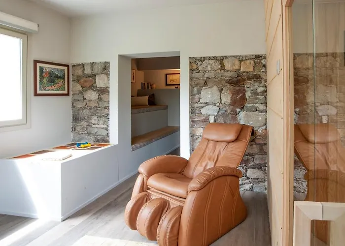 Villa Maggiore Alture Di Stresa Casa Nel Bosco Confinante Con Il Golf Des Iles Borromees Brisino