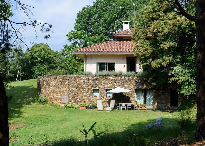 Villa Maggiore Alture Di Stresa Casa Nel Bosco Confinante Con Il Golf Des Iles Borromees *