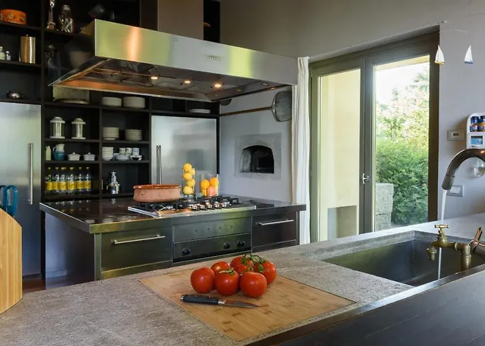 Villa Maggiore Alture Di Stresa Casa Nel Bosco Confinante Con Il Golf Des Iles Borromees