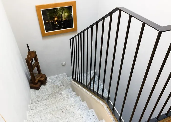 Maggiore Alture Di Stresa Casa Nel Bosco Confinante Con Il Golf Des Iles Borromees Villa *